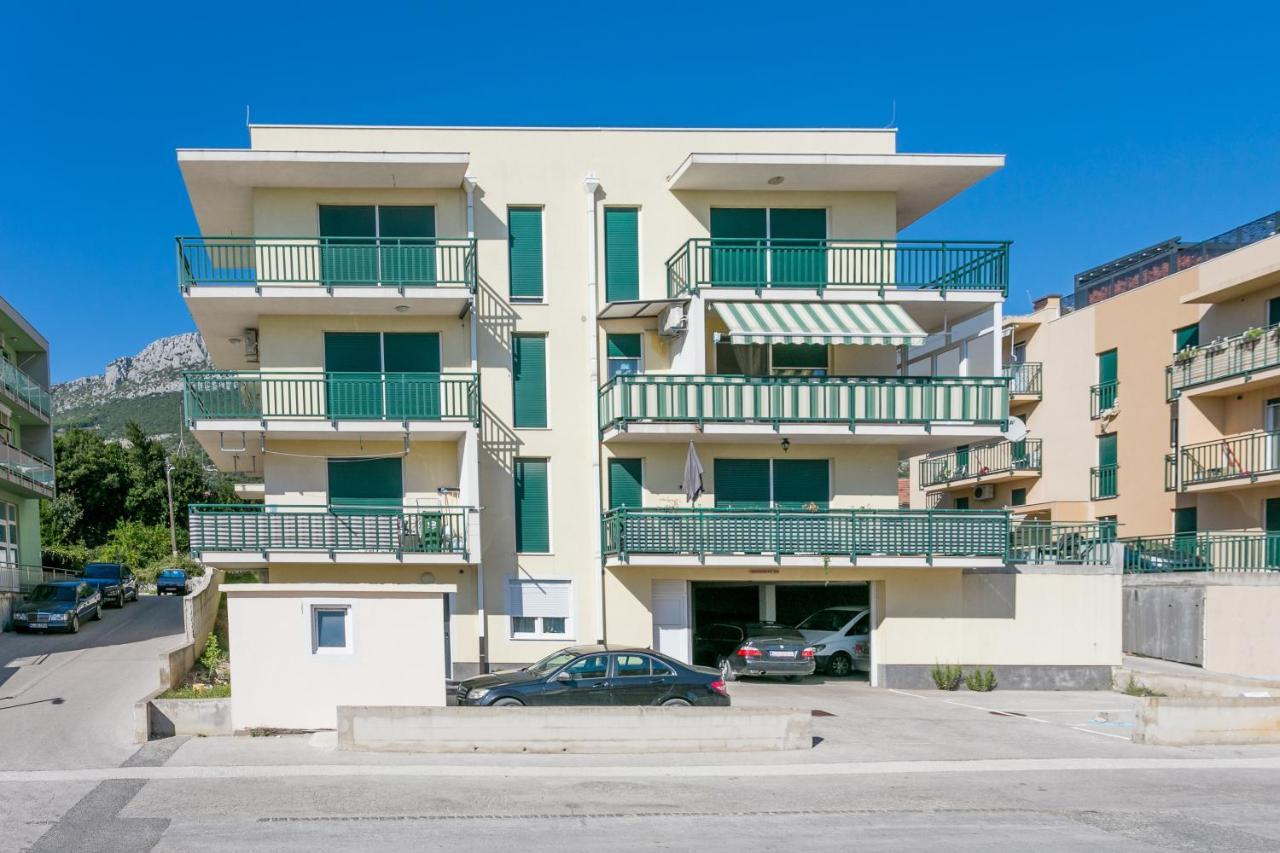 Apartments With A Parking Space Kastel Gomilica, Kastela - 21630 Buitenkant foto